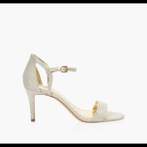 MICHAEL MICHAEL KORS
SIMONE MID SANDAL
Women - Picture 1 of 2